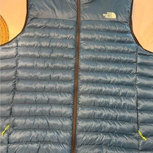 The North Face Teal Puffer Vest NWT size XXL